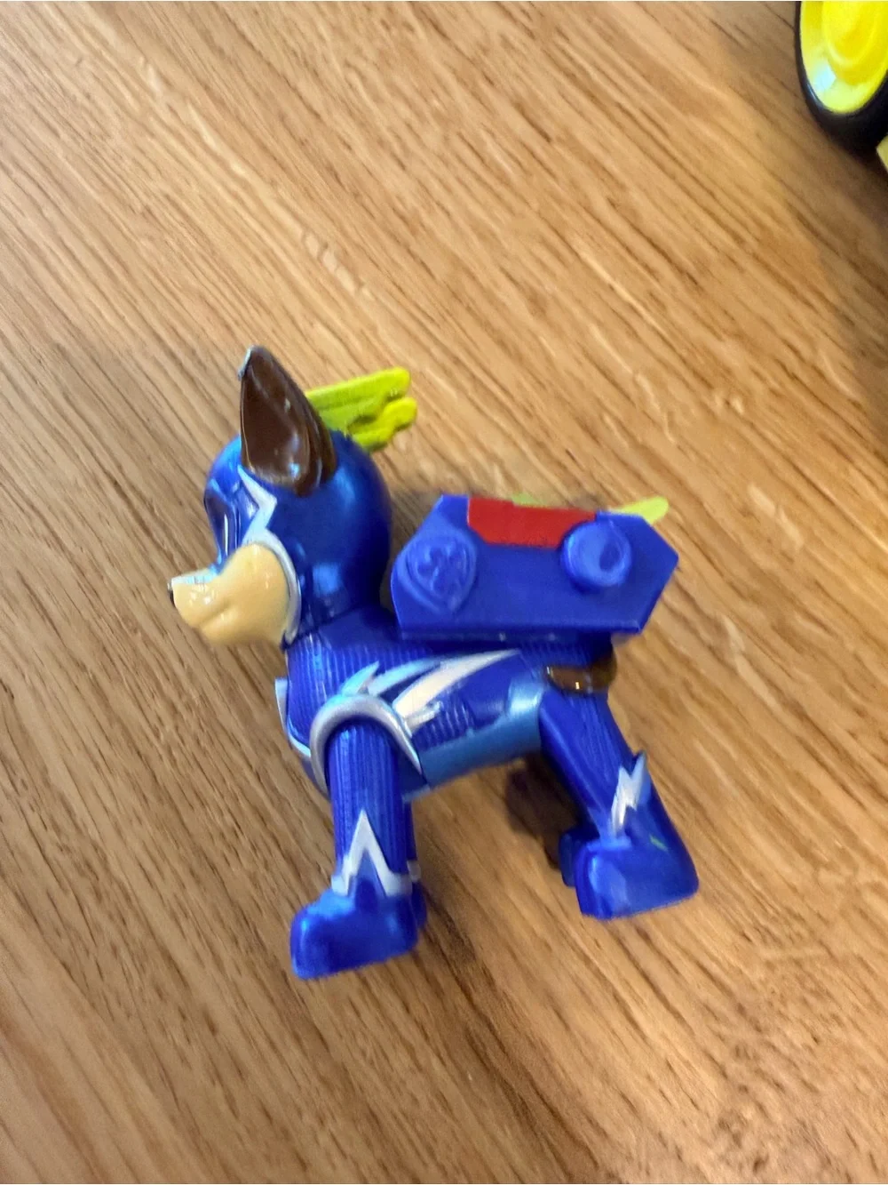 PAW Patrol Mighty Pups Super PAWs Chase’s Deluxe Vehicle + Pup